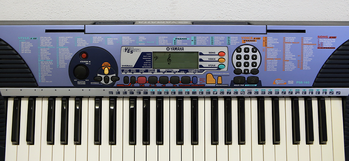 yamaha style x100 keyboard